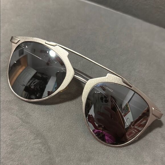 Stylish Metallic Sunglasses EXCELLENT CONDITION Dark Frames Womens Glasses - Picture 1 of 3